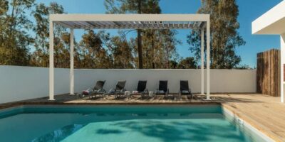 Pourquoi choisir une pergola à lames retractables - WEISZ